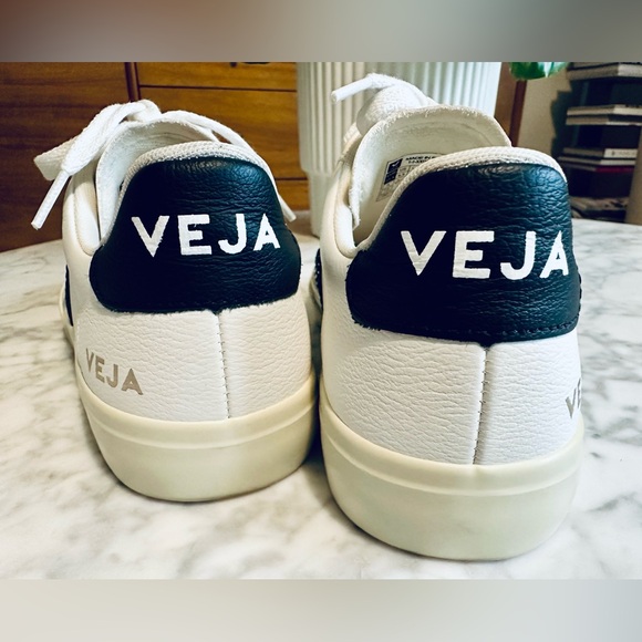 VEJA Campo Women’s Sneakers EU size 37.5/US size 6.5/ Extra White//Black - Picture 6 of 11